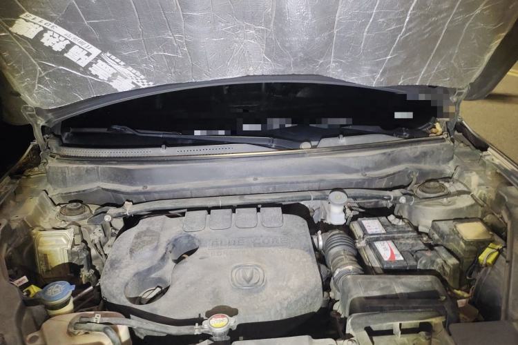 Used CHANGAN CS35 2014 1.6L Manual Luxury Model China IV Standard Engine Bay