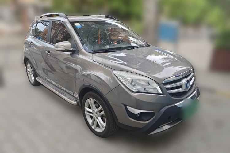 Used CHANGAN CS35 2014 1.6L Manual Luxury Model China IV Standard Front Right 45 Deg