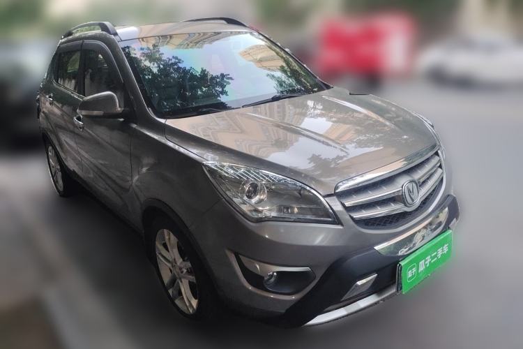 Used CHANGAN CS35 2014 1.6L Manual Luxury Model China IV Standard Front Right 45 Deg