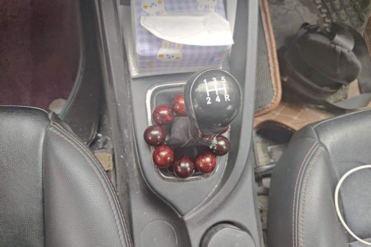 Used CHANGAN CS35 2014 1.6L Manual Luxury Model China IV Standard Gear Lever