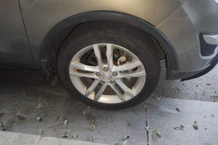 Used CHANGAN CS35 2014 1.6L Manual Luxury Model China IV Standard Right Front Wheel Hub