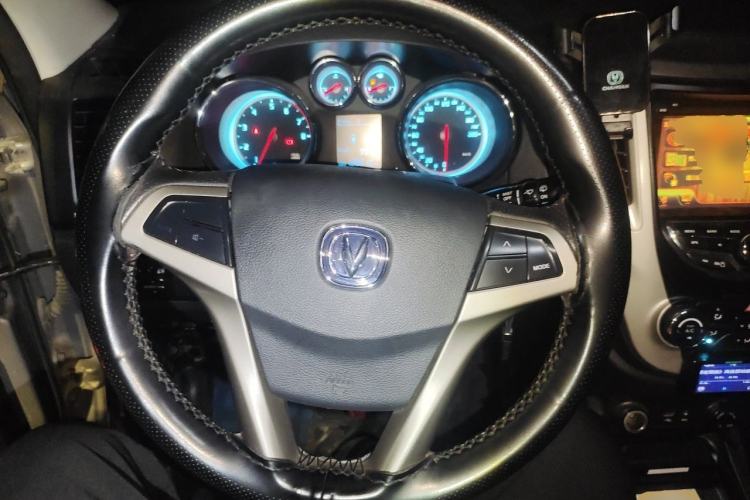 Used CHANGAN CS35 2014 1.6L Manual Luxury Model China IV Standard Steering Wheel