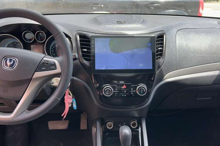 Used CHANGAN CS35 2014 1.6L Automatic Luxury Model China IV Standard Audio And AC Panel