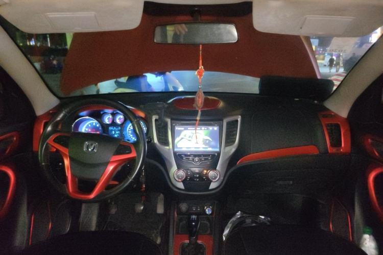 Used CHANGAN CS35 2014 1.6L Manual Luxury Navigation Model China IV Standard Center Console