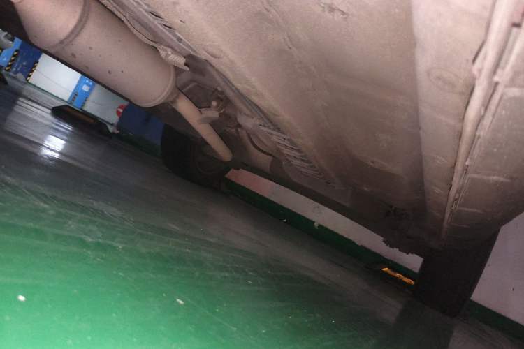 Used CHANGAN CS35 2014 1.6L Automatic Luxury Model China IV Standard Chassis Front Left