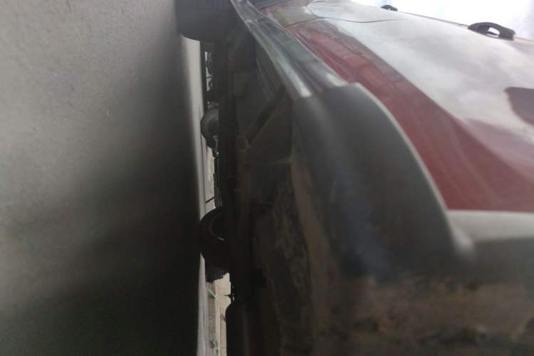 Used CHANGAN CS35 2014 1.6L Automatic Luxury Model China IV Standard Chassis Front Right
