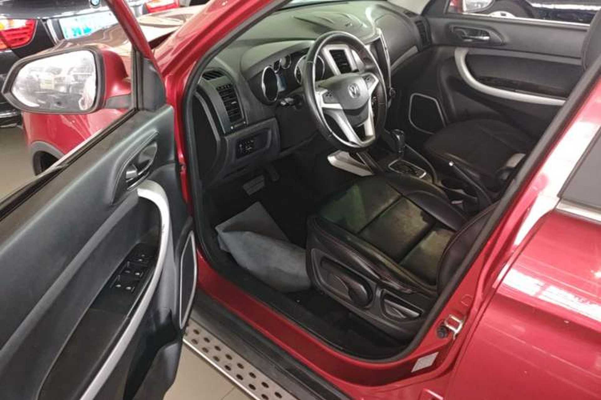 Used CHANGAN CS35 2014 1.6L Automatic Luxury Navigation Model China IV Standard Driver Seat