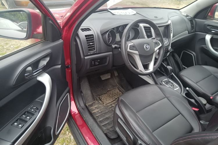 Used CHANGAN CS35 2014 1.6L Automatic Luxury Navigation Model China IV Standard Driver Seat