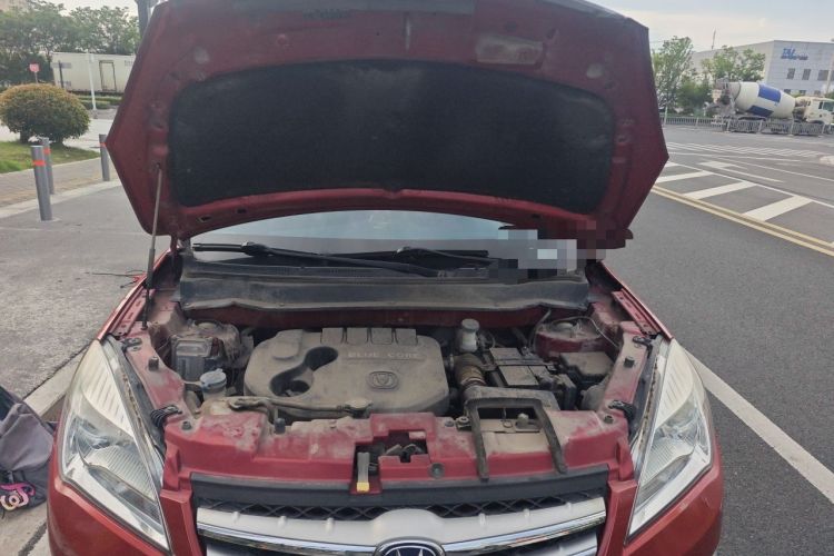 Used CHANGAN CS35 2014 1.6L Manual Luxury Model China IV Standard Engine Bay