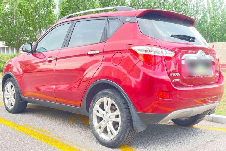 Used CHANGAN CS35 2014 1.6L Automatic Luxury Model China IV Standard Exterior 2