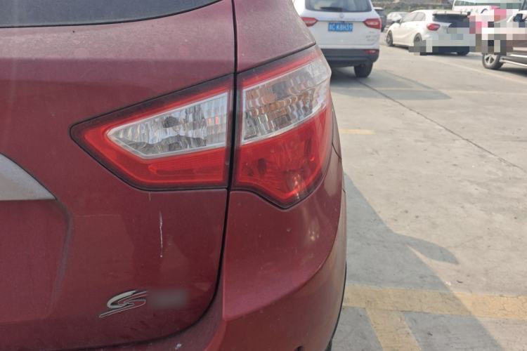 Used CHANGAN CS35 2014 1.6L Manual Luxury Model China IV Standard Exterior 6