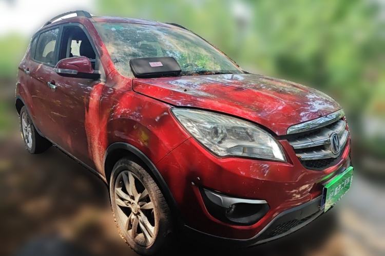 Used CHANGAN CS35 2014 1.6L Automatic Luxury Navigation Model China IV Standard Front Right 45 Deg