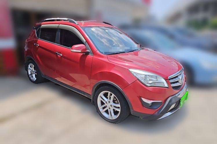 Used CHANGAN CS35 2014 1.6L Automatic Luxury Model China IV Standard Front Right 45 Deg