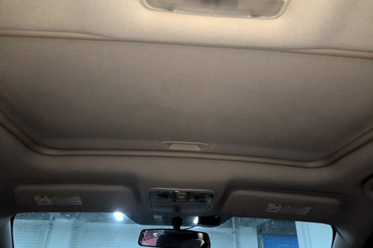 Used CHANGAN CS35 2014 1.6L Automatic Luxury Model China IV Standard Headliner