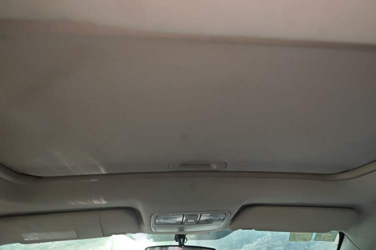 Used CHANGAN CS35 2014 1.6L Automatic Luxury Navigation Model China IV Standard Headliner
