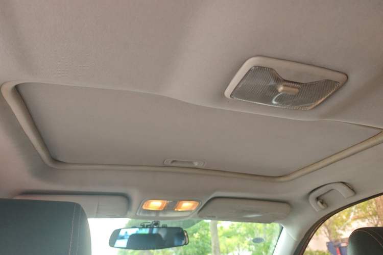 Used CHANGAN CS35 2014 1.6L Automatic Luxury Model China IV Standard Headliner