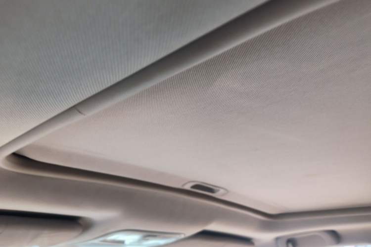 Used CHANGAN CS35 2014 1.6L Manual Luxury Navigation Model China IV Standard Headliner