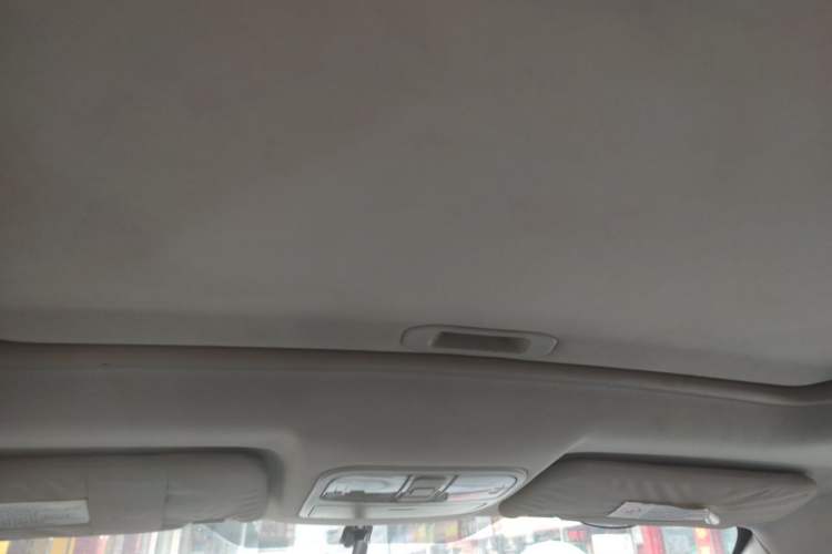 Used CHANGAN CS35 2014 1.6L Automatic Luxury Model China IV Standard Headliner