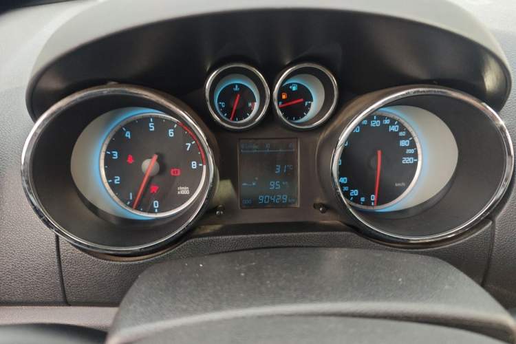 Used CHANGAN CS35 2014 1.6L Manual Luxury Model China IV Standard Instrument Cluster