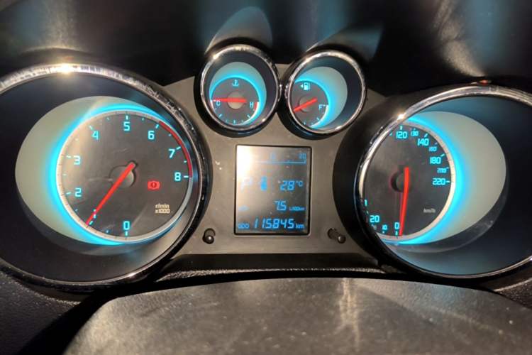 Used CHANGAN CS35 2014 1.6L Automatic Luxury Model China IV Standard Instrument Cluster