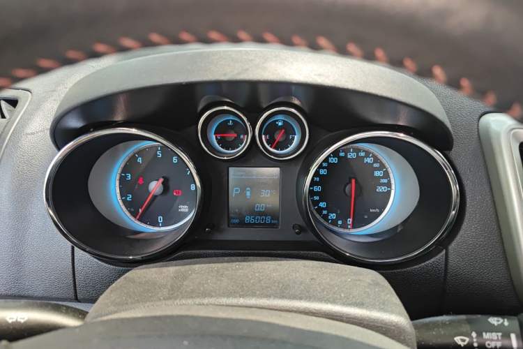 Used CHANGAN CS35 2014 1.6L Automatic Luxury Navigation Model China IV Standard Instrument Cluster