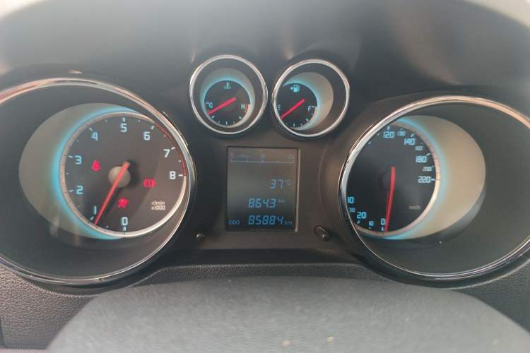 Used CHANGAN CS35 2014 1.6L Manual Luxury Model China IV Standard Instrument Cluster