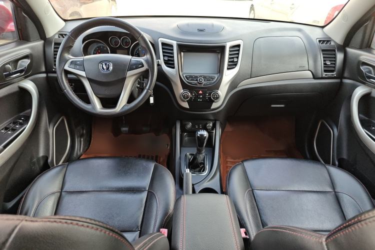 Used CHANGAN CS35 2014 1.6L Manual Luxury Model China IV Standard Interior 2