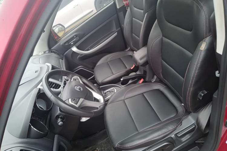 Used CHANGAN CS35 2014 1.6L Automatic Luxury Navigation Model China IV Standard Left Front Seat