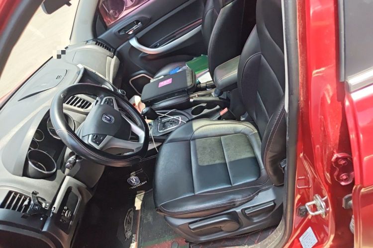 Used CHANGAN CS35 2014 1.6L Automatic Luxury Model China IV Standard Left Front Seat
