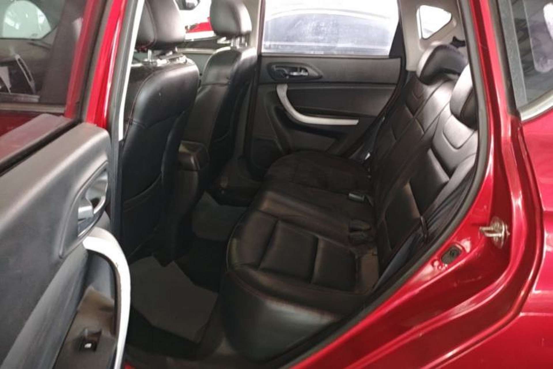 Used CHANGAN CS35 2014 1.6L Automatic Luxury Navigation Model China IV Standard Left Rear Seat
