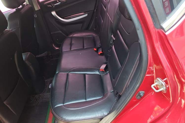Used CHANGAN CS35 2014 1.6L Automatic Luxury Model China IV Standard Left Rear Seat