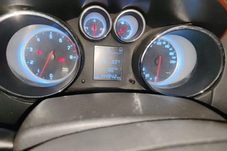 Used CHANGAN CS35 2014 1.6L Manual Luxury Navigation Model China IV Standard Odometer Close Up