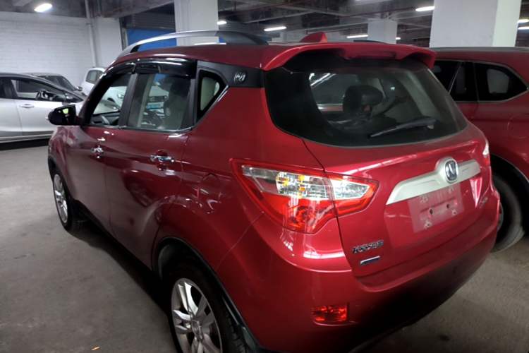 Used CHANGAN CS35 2014 1.6L Automatic Luxury Model China IV Standard Rear Left 45 Deg