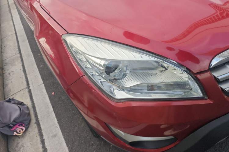 Used CHANGAN CS35 2014 1.6L Manual Luxury Model China IV Standard Right Front Headlight