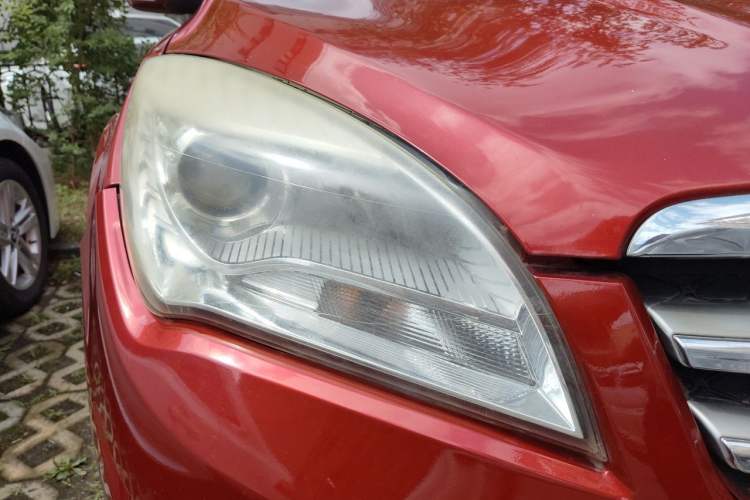 Used CHANGAN CS35 2014 1.6L Manual Comfort Version China IV Standard Right Front Headlight