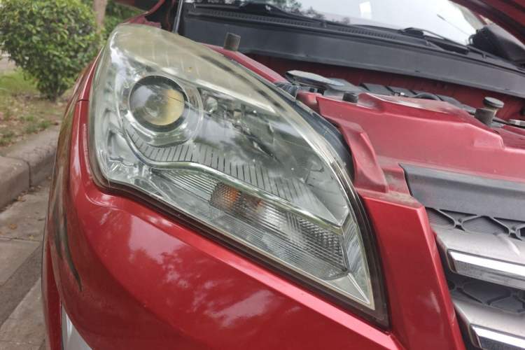 Used CHANGAN CS35 2014 1.6L Automatic Luxury Model China IV Standard Right Front Headlight