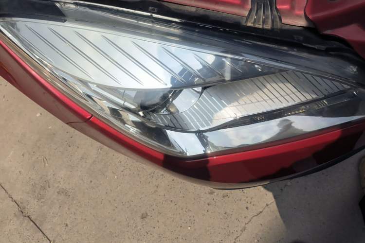 Used CHANGAN CS35 2014 1.6L Manual Luxury Navigation Model China IV Standard Right Front Headlight