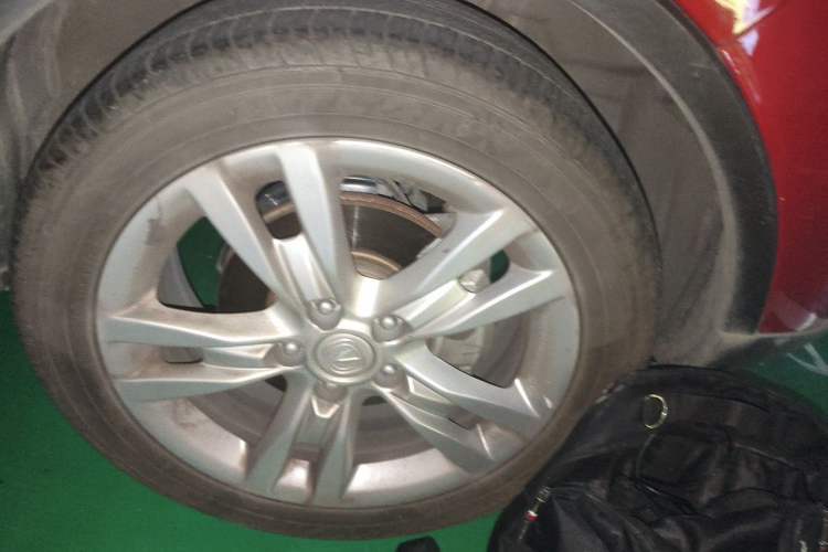Used CHANGAN CS35 2014 1.6L Automatic Luxury Model China IV Standard Right Front Wheel Hub