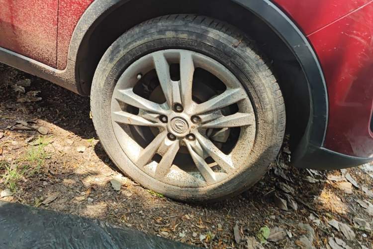 Used CHANGAN CS35 2014 1.6L Automatic Luxury Navigation Model China IV Standard Right Front Wheel Hub