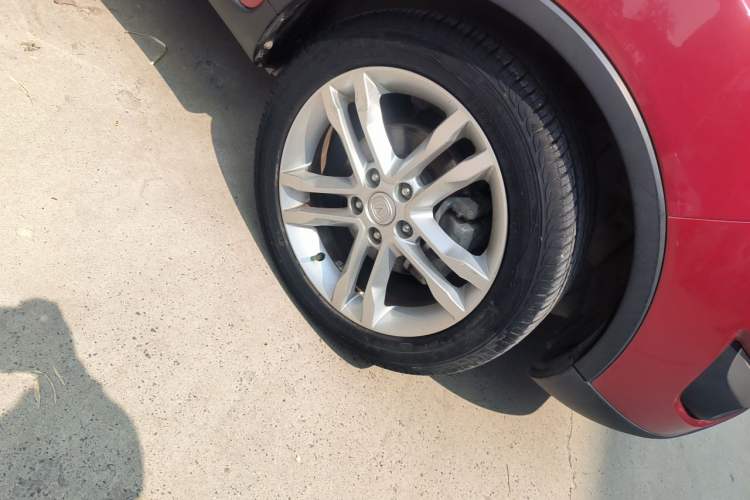 Used CHANGAN CS35 2014 1.6L Manual Luxury Navigation Model China IV Standard Right Front Wheel Hub