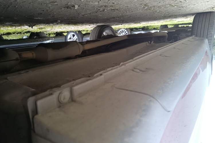 Used CHANGAN CS35 2014 1.6L Automatic Luxury Navigation Model China IV Standard Right Side Sill