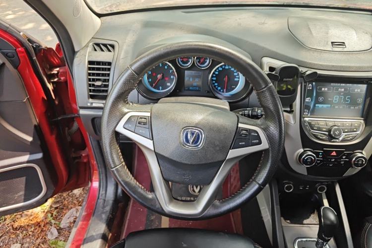 Used CHANGAN CS35 2014 1.6L Automatic Luxury Navigation Model China IV Standard Steering Wheel
