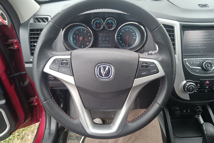 Used CHANGAN CS35 2014 1.6L Automatic Luxury Navigation Model China IV Standard Steering Wheel