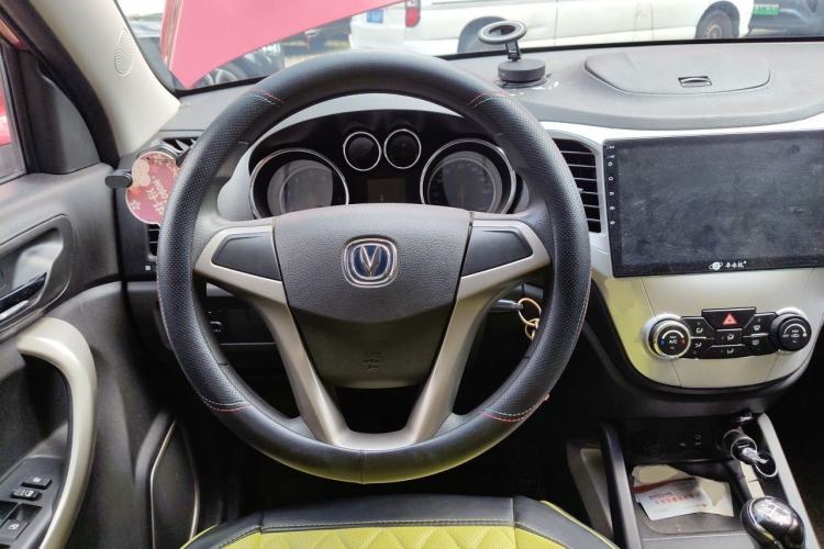 Used CHANGAN CS35 2014 1.6L Manual Comfort Version China IV Standard Steering Wheel