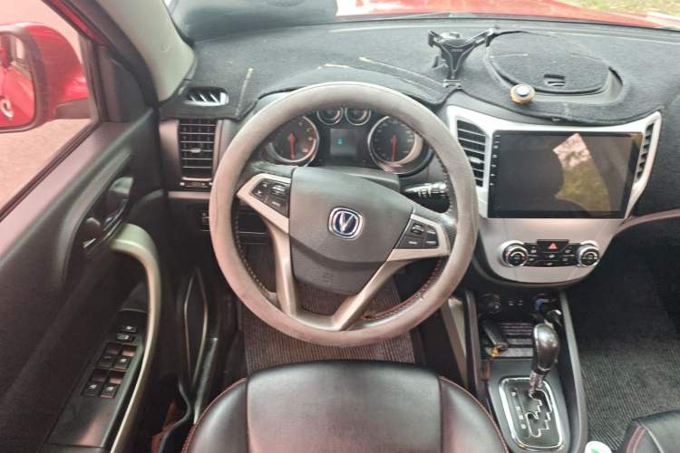 Used CHANGAN CS35 2014 1.6L Automatic Luxury Model China IV Standard Steering Wheel