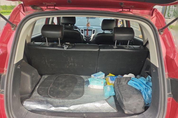 Used CHANGAN CS35 2014 1.6L Manual Luxury Model China IV Standard Trunk