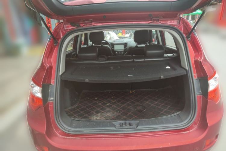 Used CHANGAN CS35 2014 1.6L Automatic Luxury Model China IV Standard Trunk