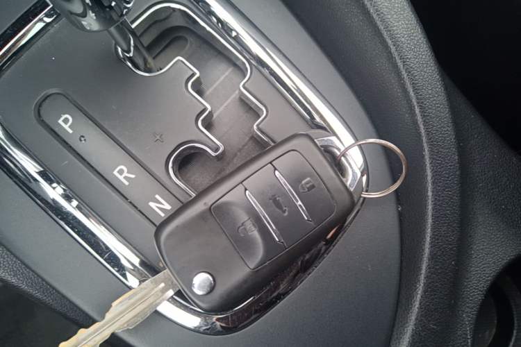 Used CHANGAN CS35 2014 1.6L Automatic Luxury Navigation Model China IV Standard Vehicle Key