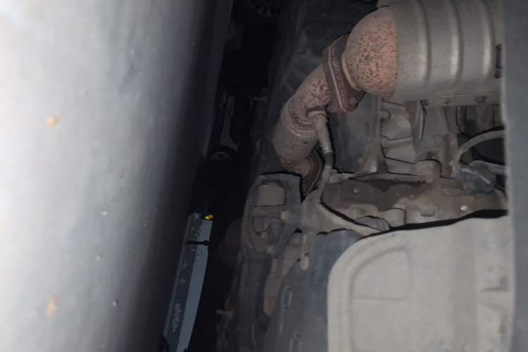 Used CHANGAN CS35 2014 1.6L Automatic Luxury Model China IV Standard Chassis Front