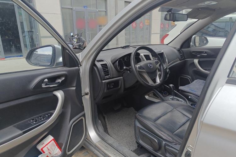 Used CHANGAN CS35 2014 1.6L Automatic Luxury Model China V Standard Driver Seat